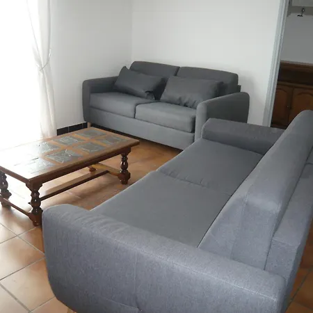 De La Vallee De Mai *